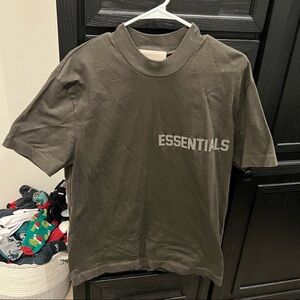 ESSENTIALS T-Shirt